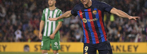 مواجهة نارية بين برشلونة وريال بيتيس