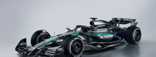 مرسيدس تعلن عن سيارتها الجديدة للفورمولا واحد