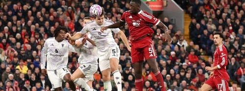 مانشستر يونايتد يفوز على غريمه ليفربول
