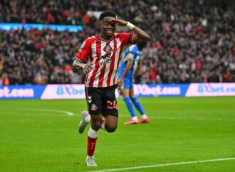 تعادل إيجابي بين سندرلاند وليدز