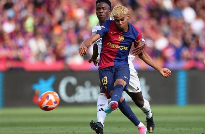 برشلونة على بعد نقطة واحدة من التتويج بلقب الدوري